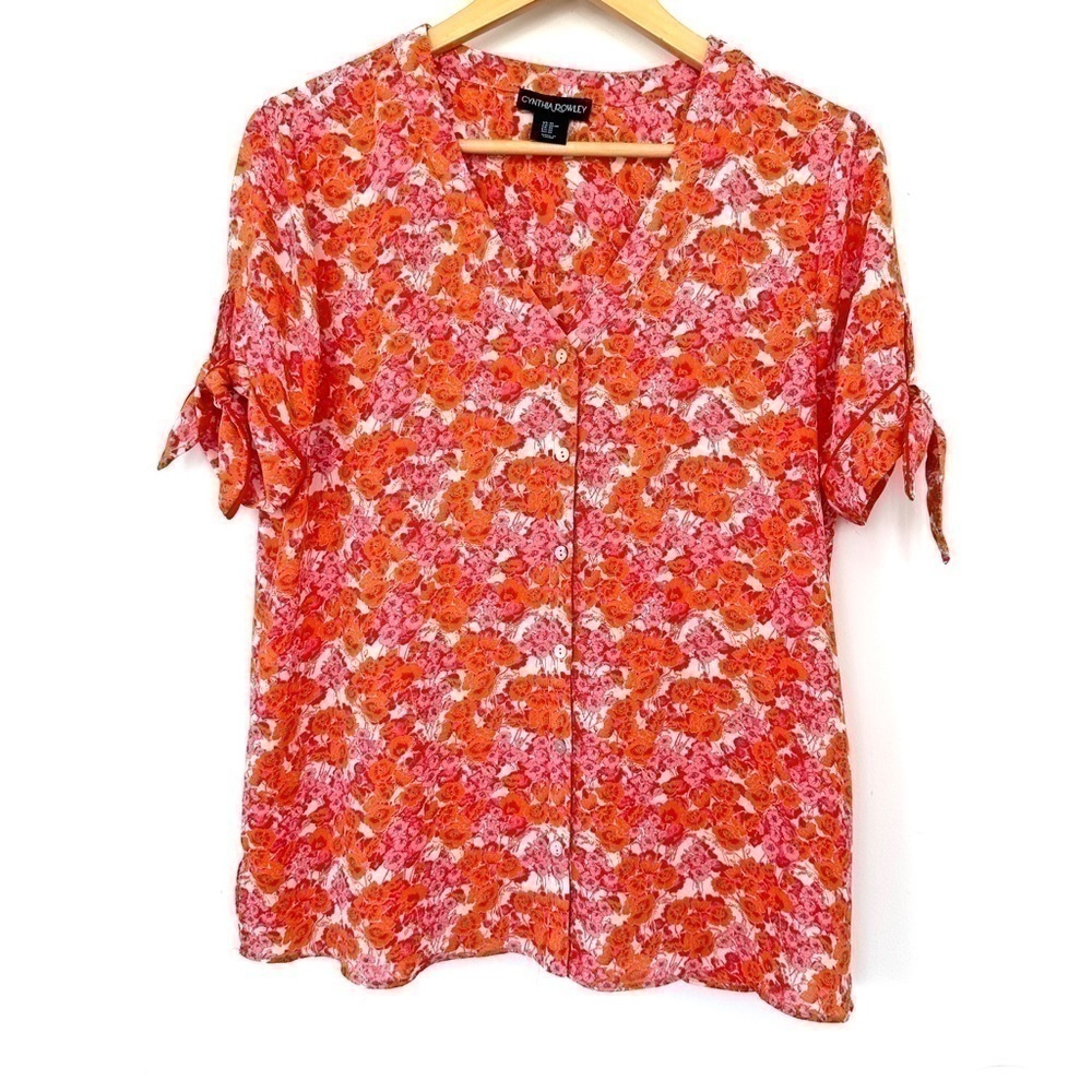 Cynthia Rowley top with v-neck and short sleeves, loose fitting, floral print